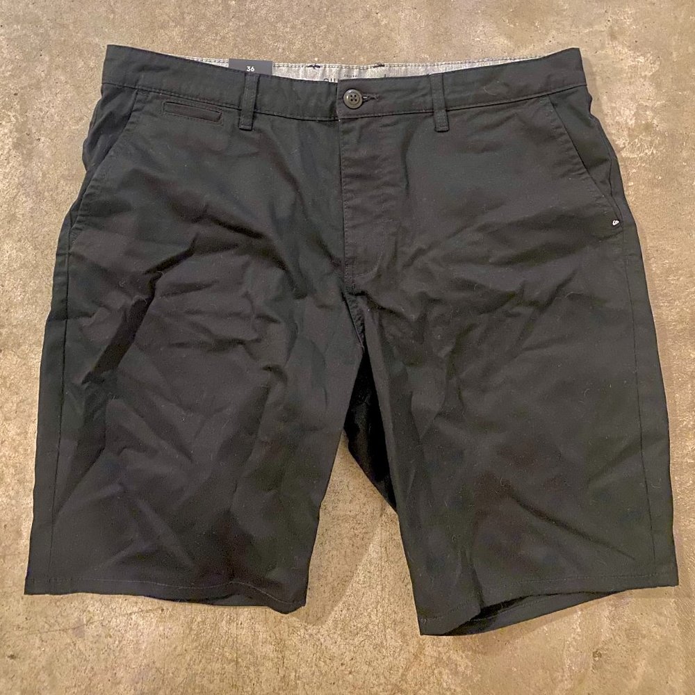 Quicksilver | Men's Dark Grey Straight Fit Shorts | Size 36 (NWT)